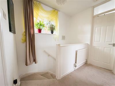FIRST FLOOR LANDING